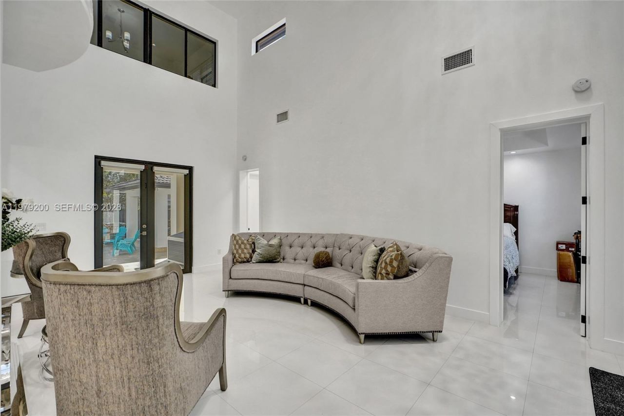 13676 SW 33rd Ter, Miami, FL 33175 Photo