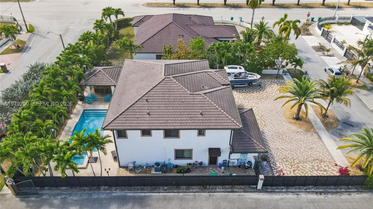 13676 SW 33rd Ter, Miami, FL 33175 Photo