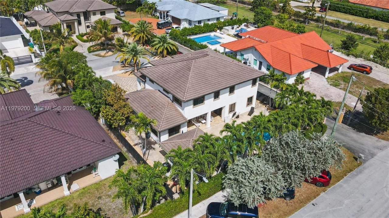 13676 SW 33rd Ter, Miami, FL 33175 Photo