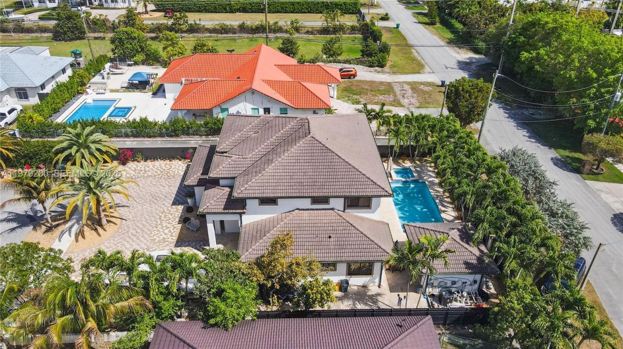 13676 SW 33rd Ter, Miami, FL 33175 Photo