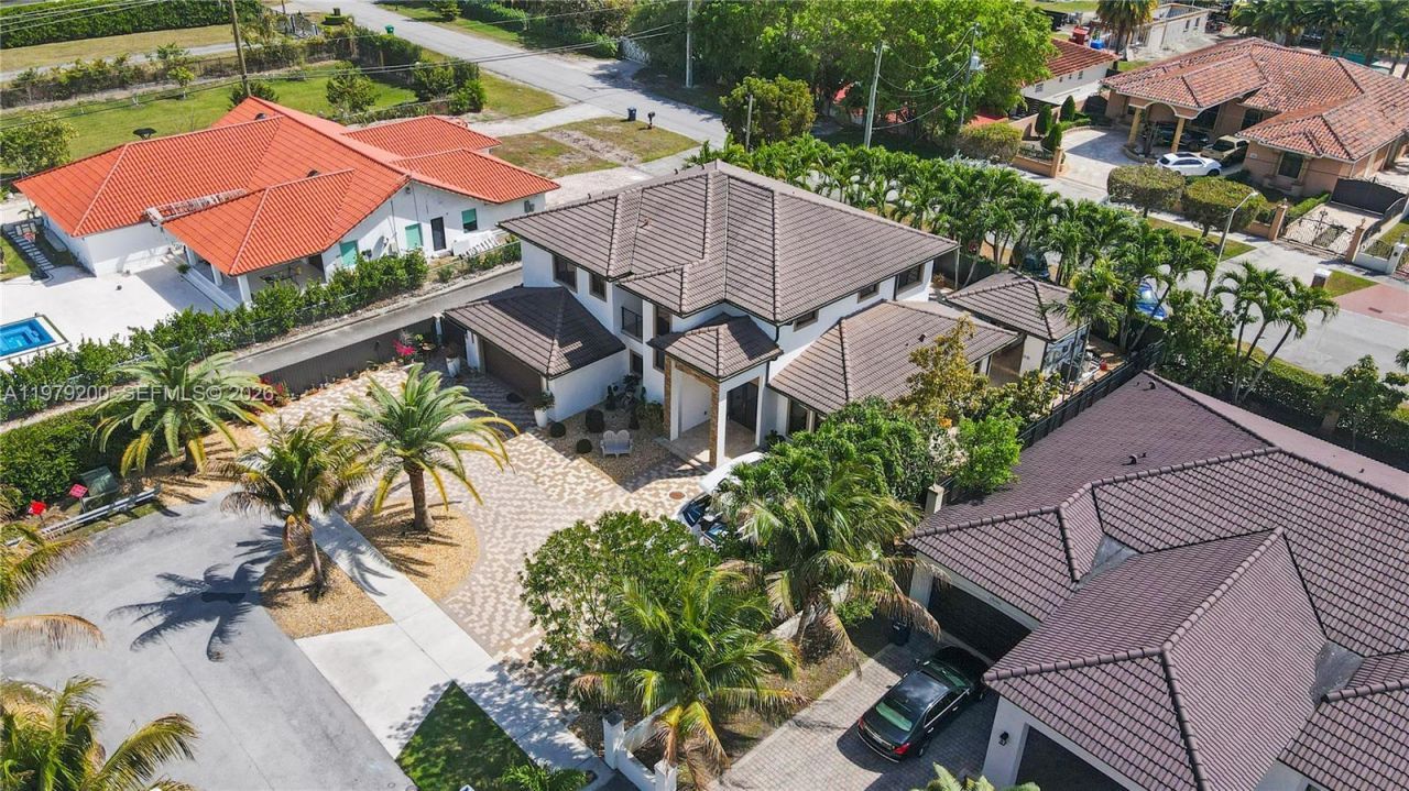 13676 SW 33rd Ter, Miami, FL 33175 Photo