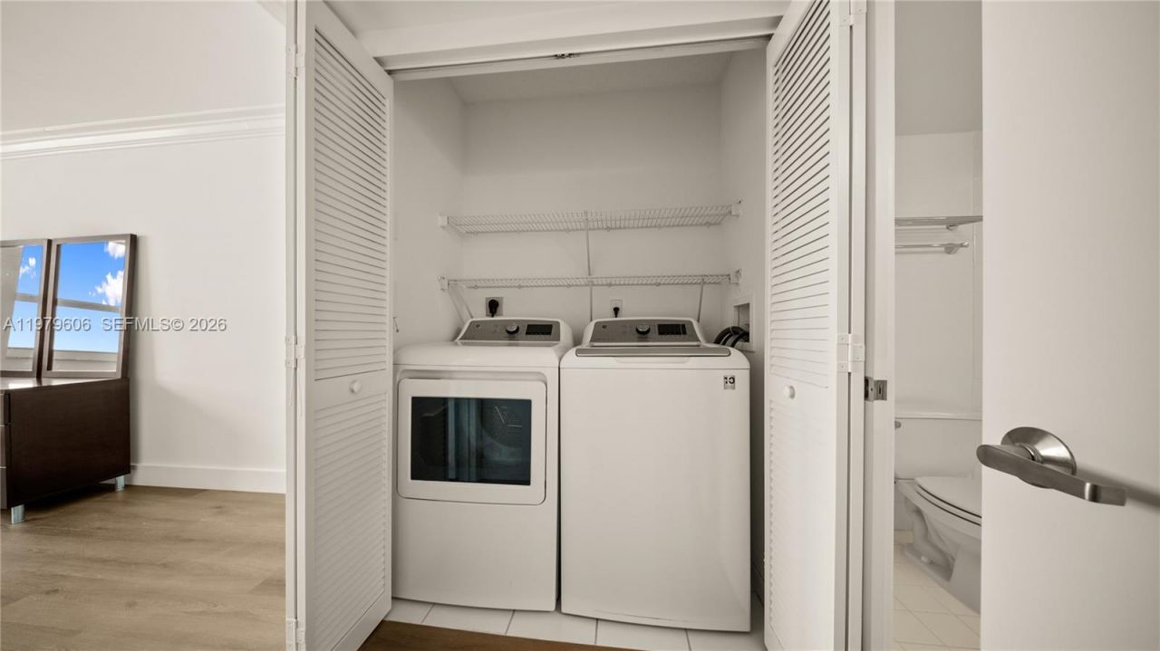 90 Alton Rd, Unit 1903, Miami Beach, FL 33139 Photo