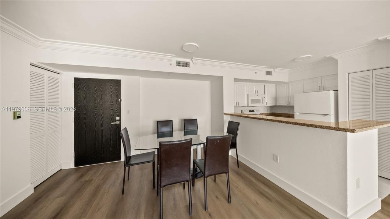 90 Alton Rd, Unit 1903, Miami Beach, FL 33139 Photo