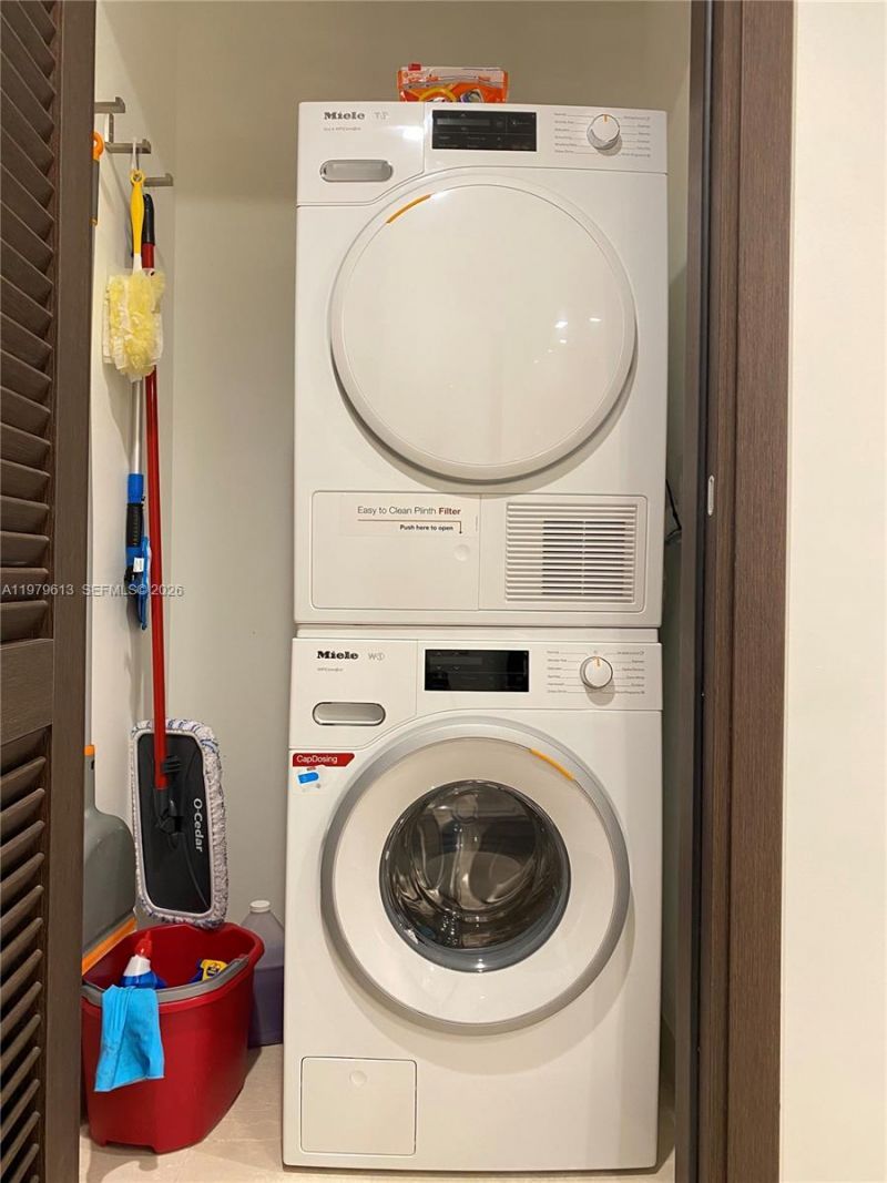 1000 Brickell Plaza , Unit 3807, Miami, FL 33131 Photo