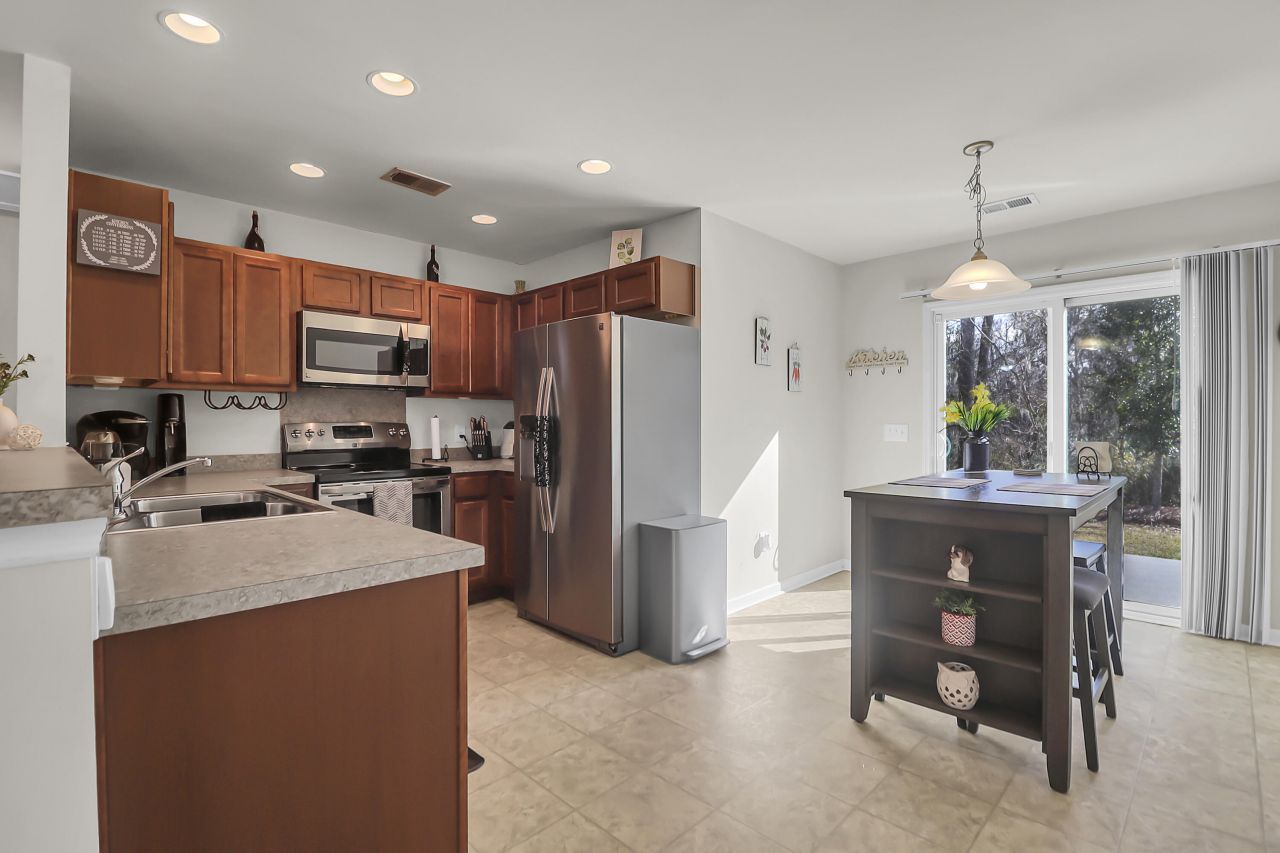 146 Brittondale Road Photo 10