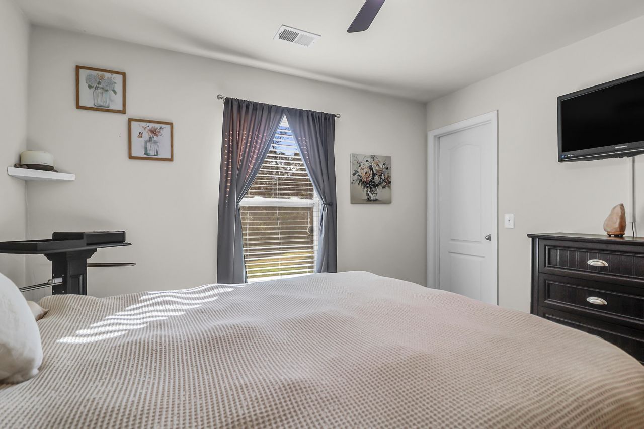 146 Brittondale Road Photo 22