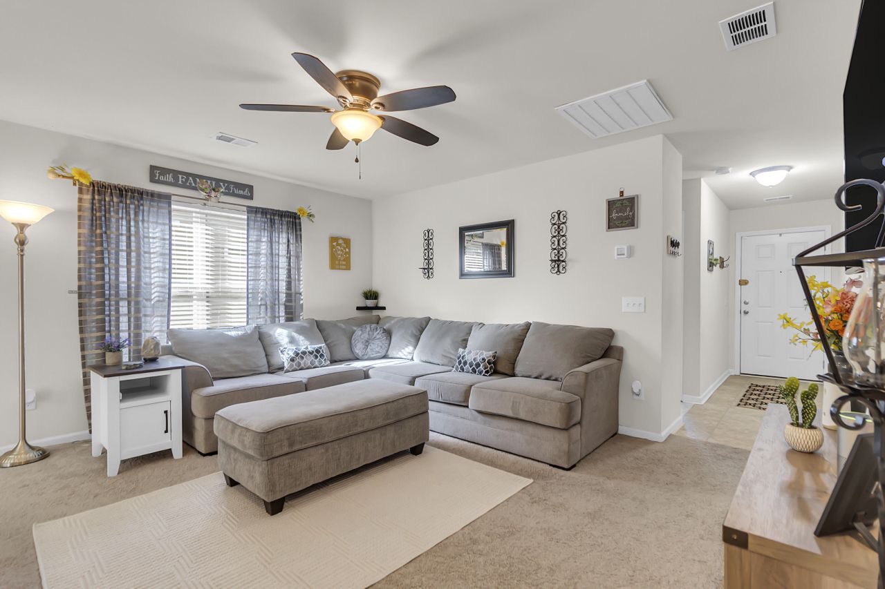 146 Brittondale Road Photo 6