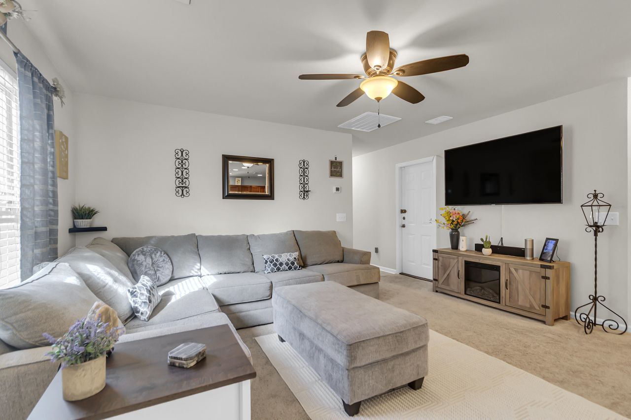 146 Brittondale Road Photo 7