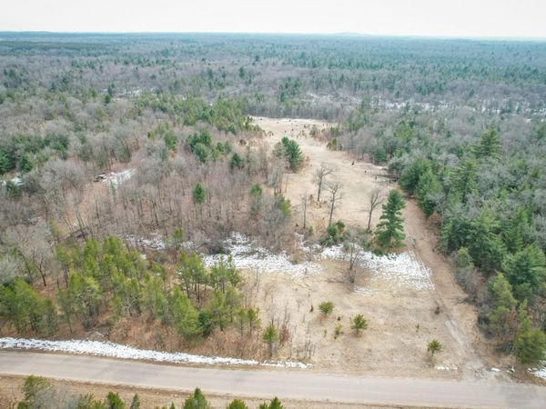 949 Fur Avenue, Wisconsin Dells, WI 53965