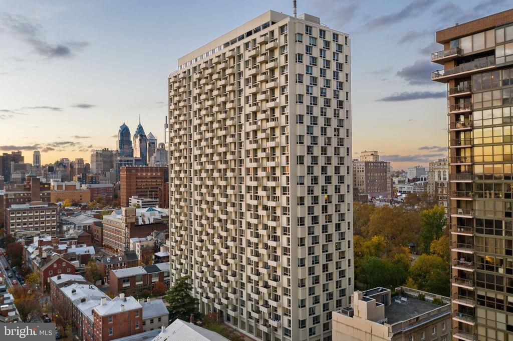 604 36 S Washington Square, Unit 309, Philadelphia, PA 19106 Main Photo