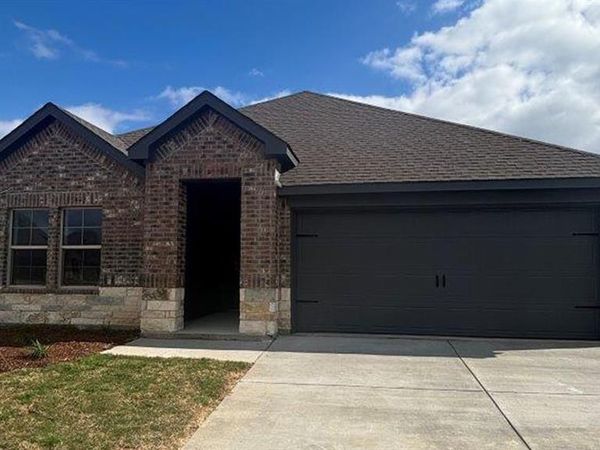 3102 Charleston Drive, Ennis, TX 75119