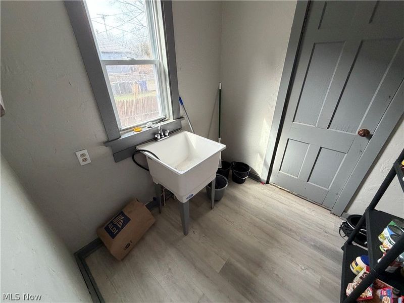 7944 Lorain Avenue, Cleveland, OH 44102 Photo 20