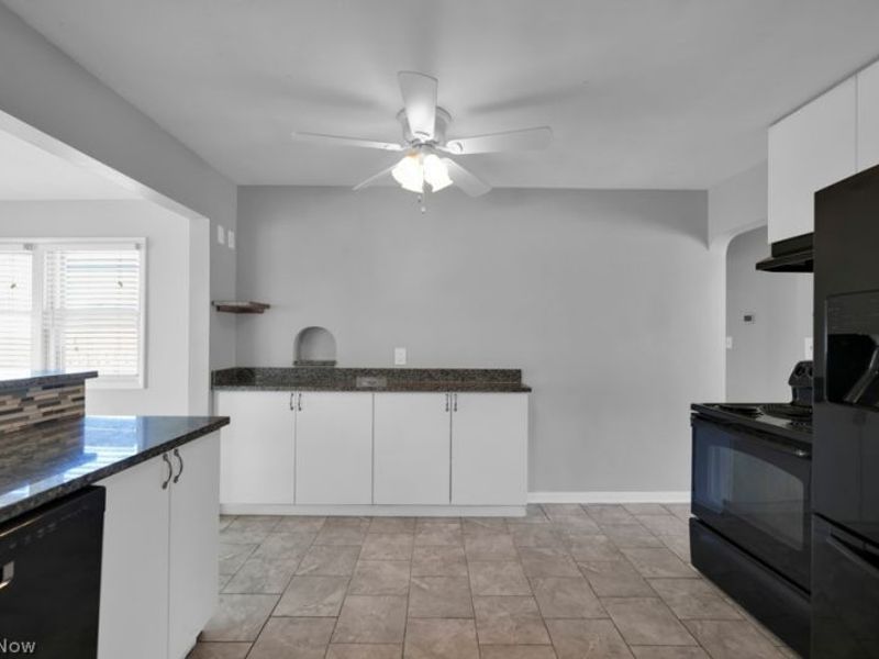 434 Acacia Drive, Willowick, OH 44095 Photo 12