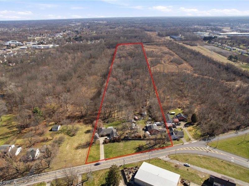 6261 Elyria Avenue, Elyria, OH 44035 Photo 1