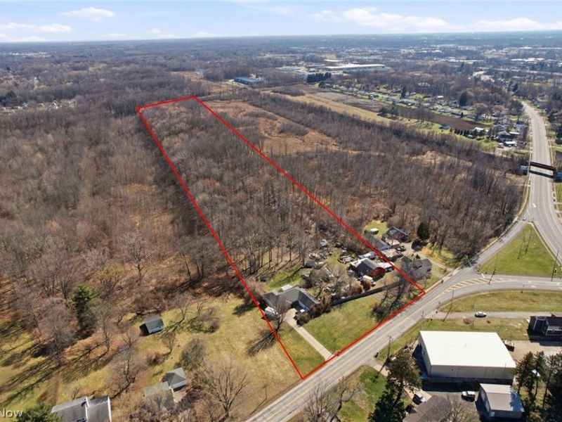 6261 Elyria Avenue, Elyria, OH 44035 Photo 2