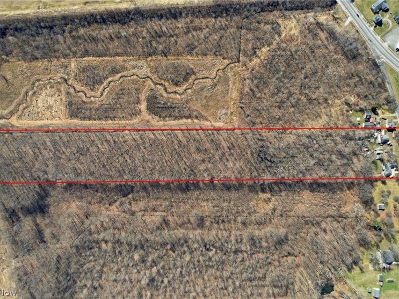 6261 Elyria Avenue, Elyria, OH 44035 Photo 3