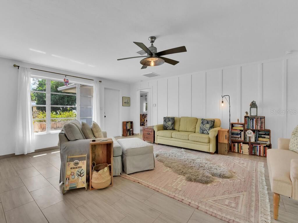 1537 Covington Circle E, Fort Myers, FL 33919 Photo