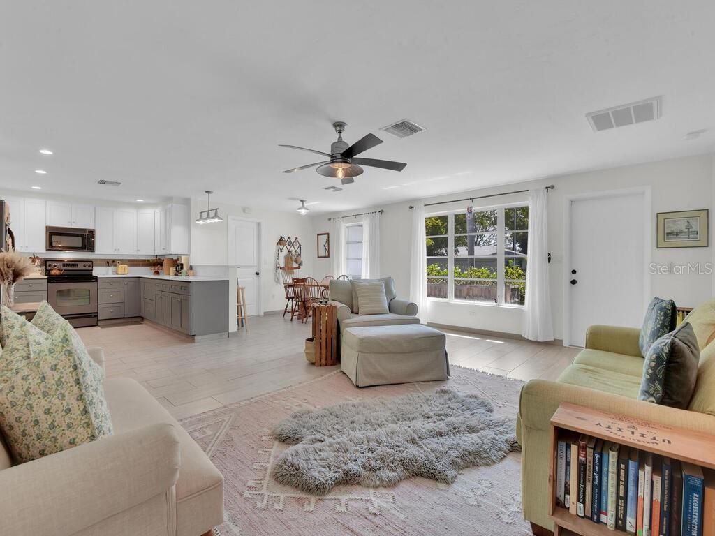 1537 Covington Circle E, Fort Myers, FL 33919 Photo