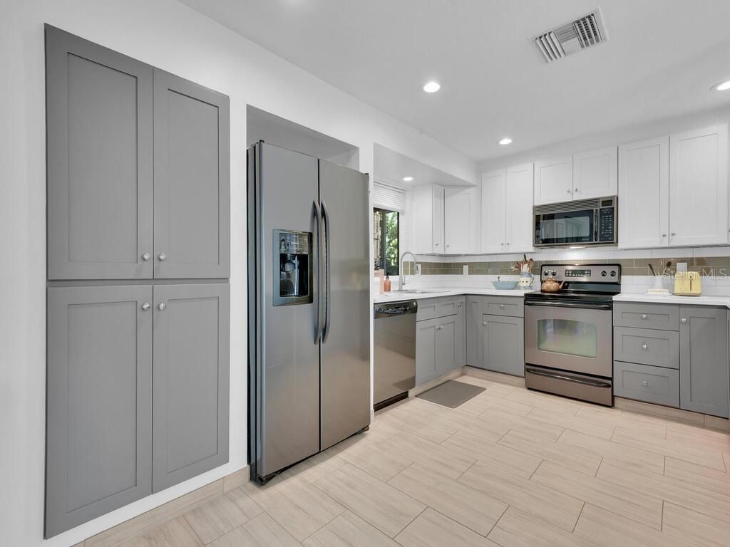 1537 Covington Circle E, Fort Myers, FL 33919 Photo