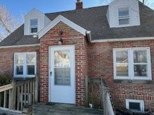 1421 1st Ave SW , Cedar Rapids, IA 52404