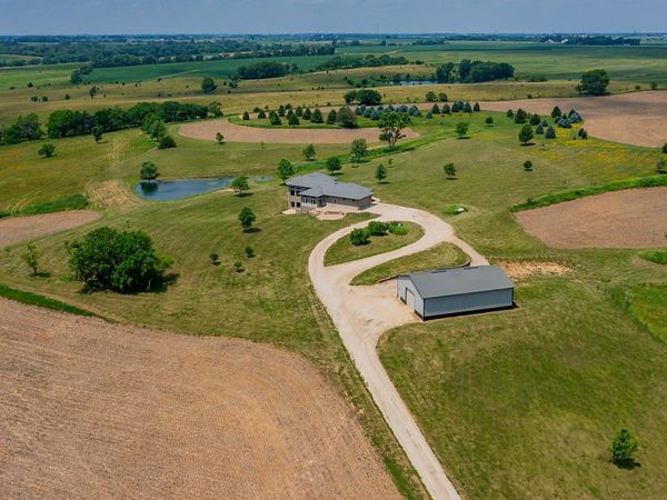 1271 Old Portland Road , Van Meter, IA 50261