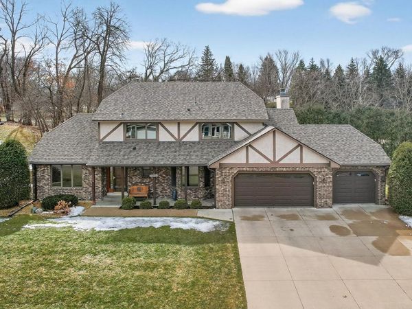 12215 29th Avenue N, Plymouth, MN 55441