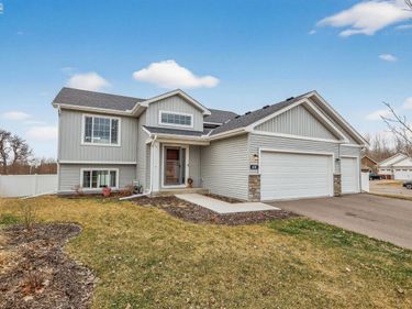 401 66th Street SW, Waverly, MN 55390