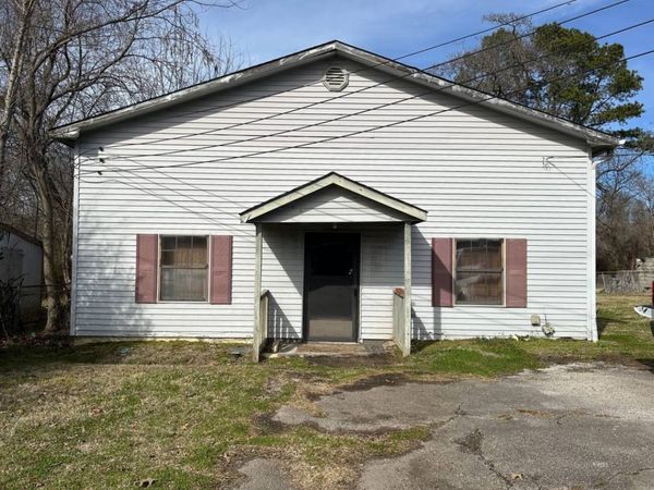 383 D St , Jackson, TN 38301