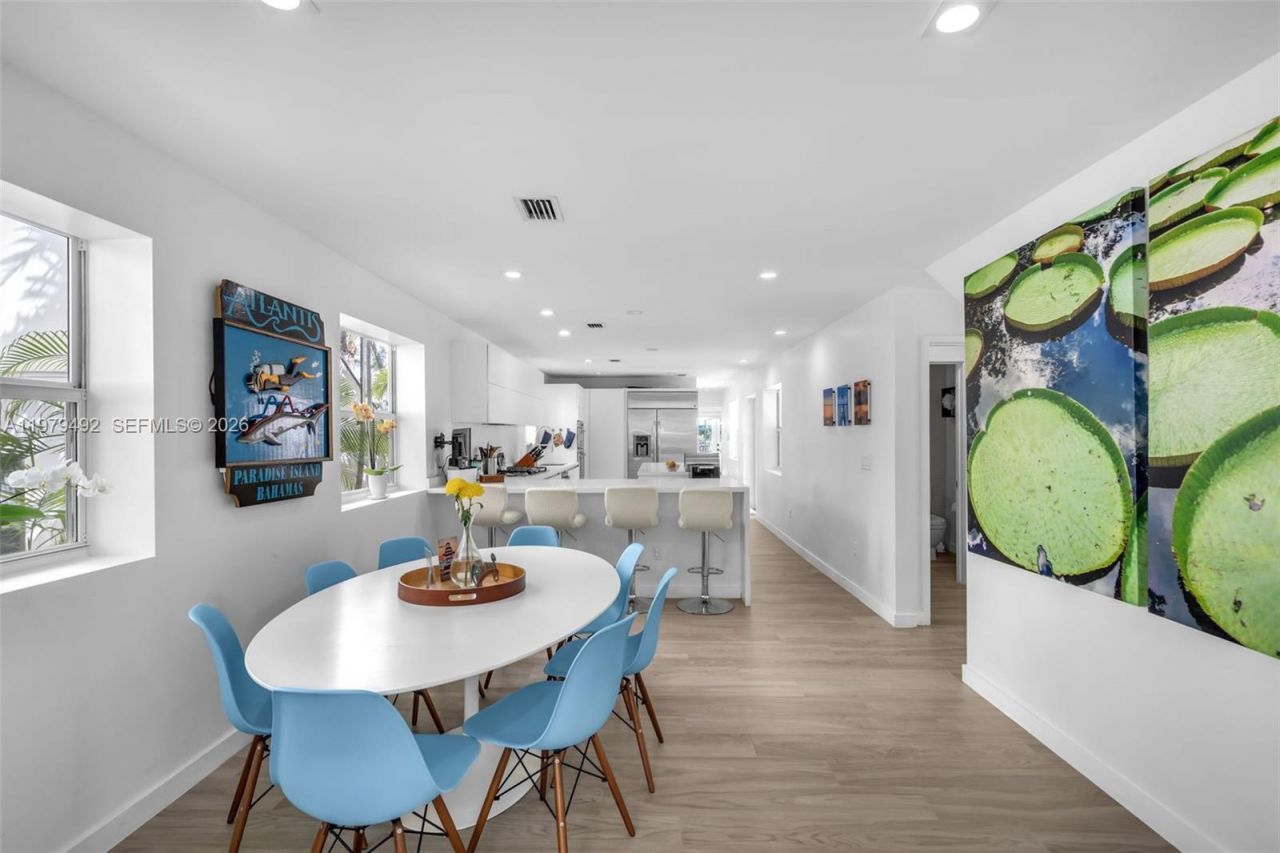 707 W 54th St , Miami Beach, FL 33140 Photo