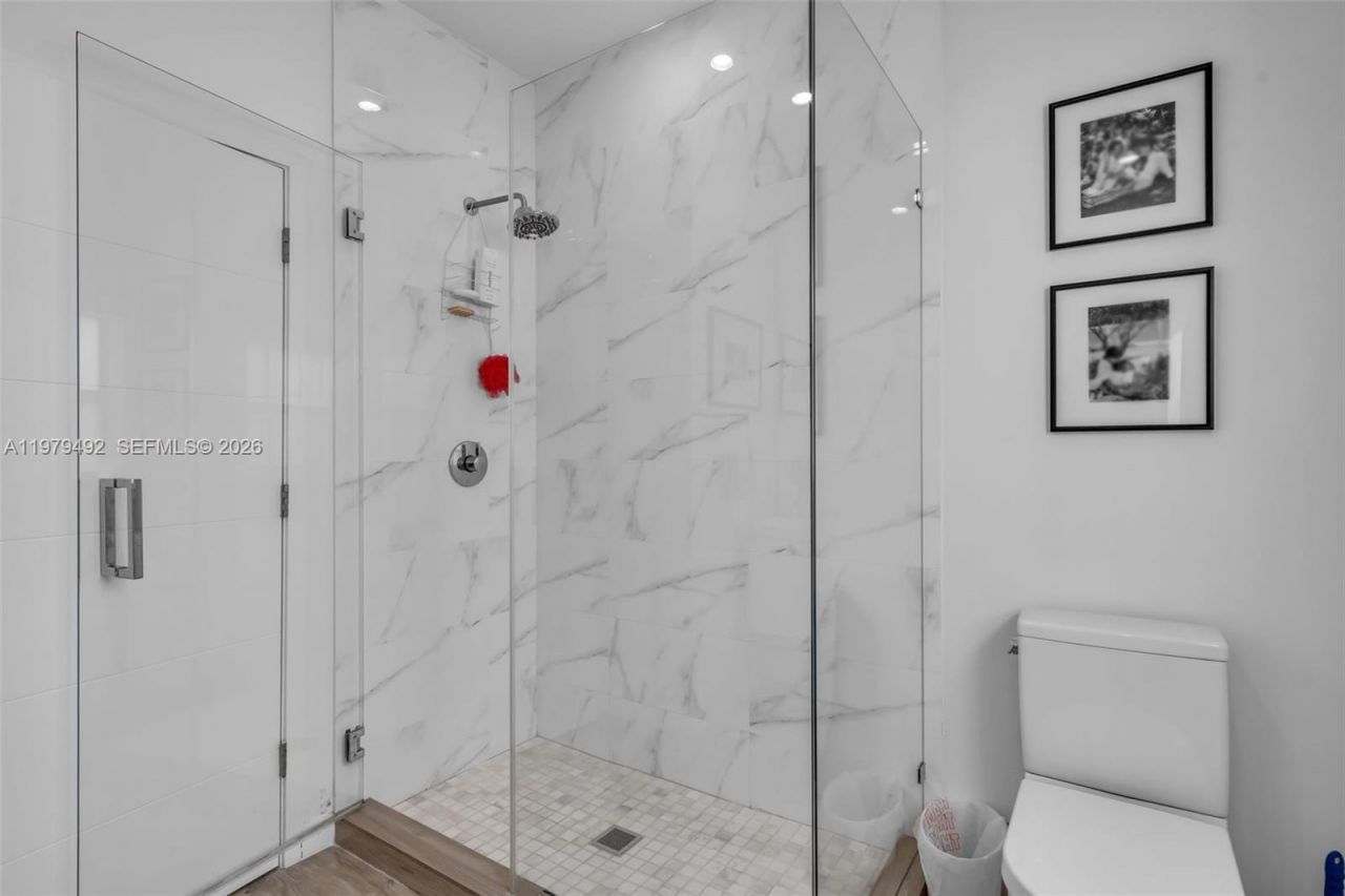 707 W 54th St , Miami Beach, FL 33140 Photo