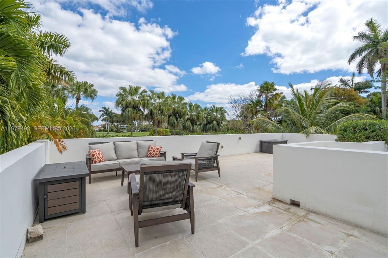 707 W 54th St , Miami Beach, FL 33140 Photo