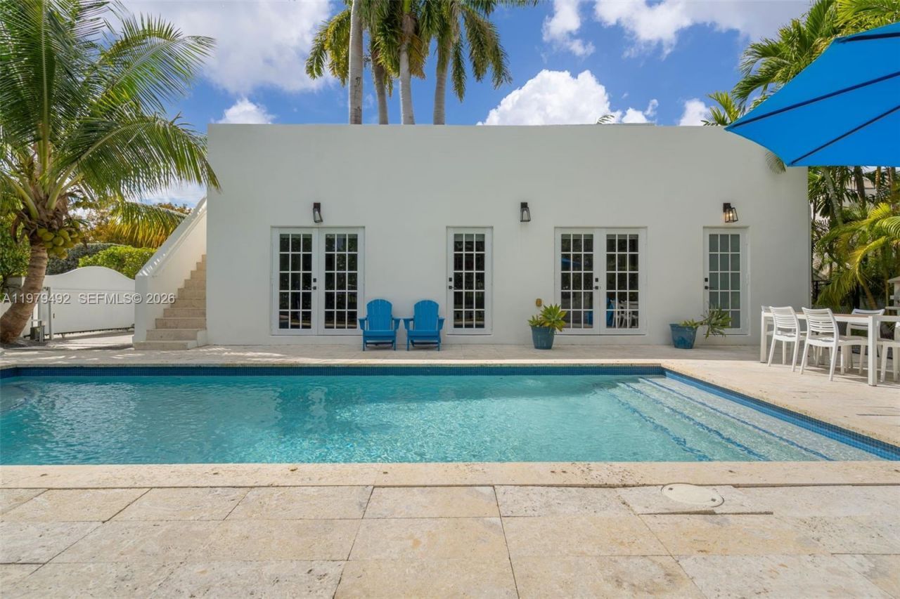 707 W 54th St , Miami Beach, FL 33140 Photo