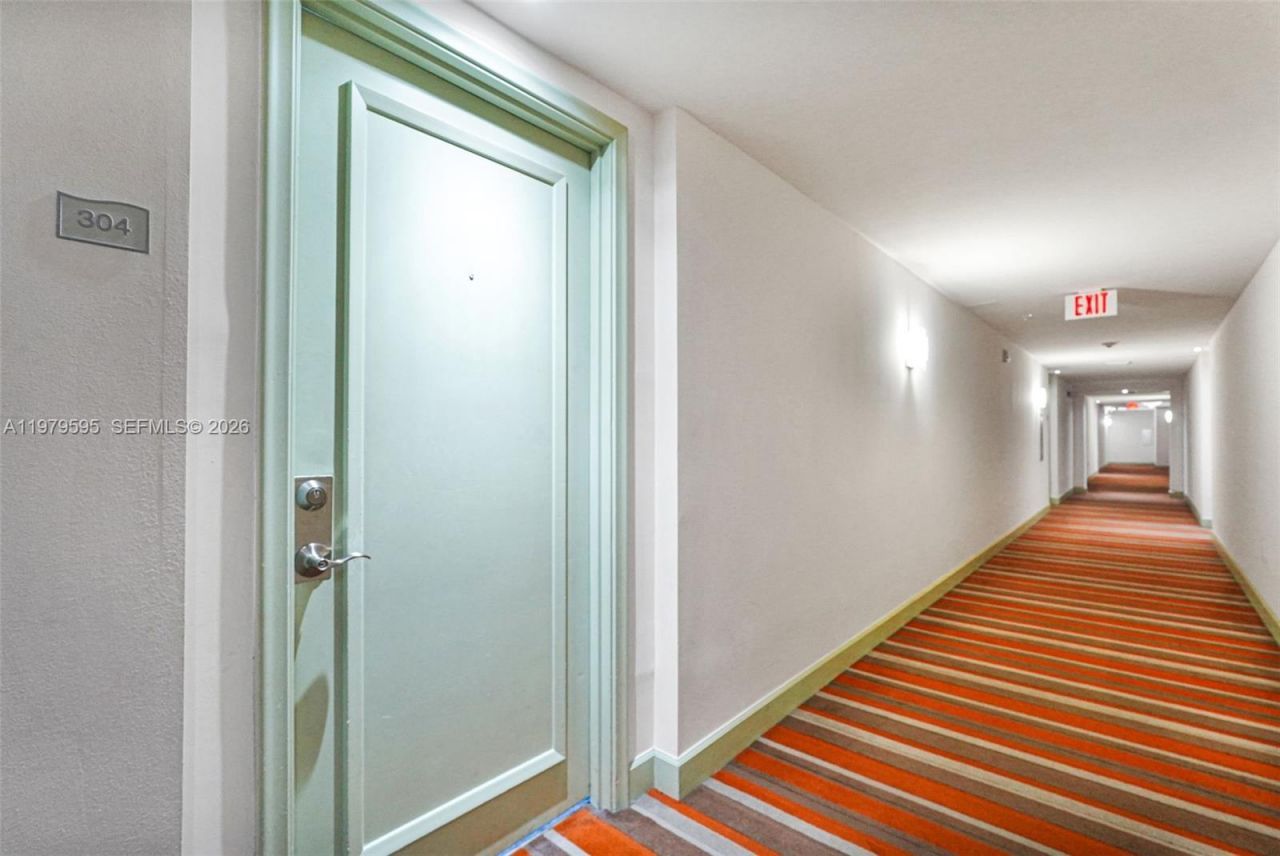 2775 NE 187th St, Unit 304, Aventura, FL 33180 Photo