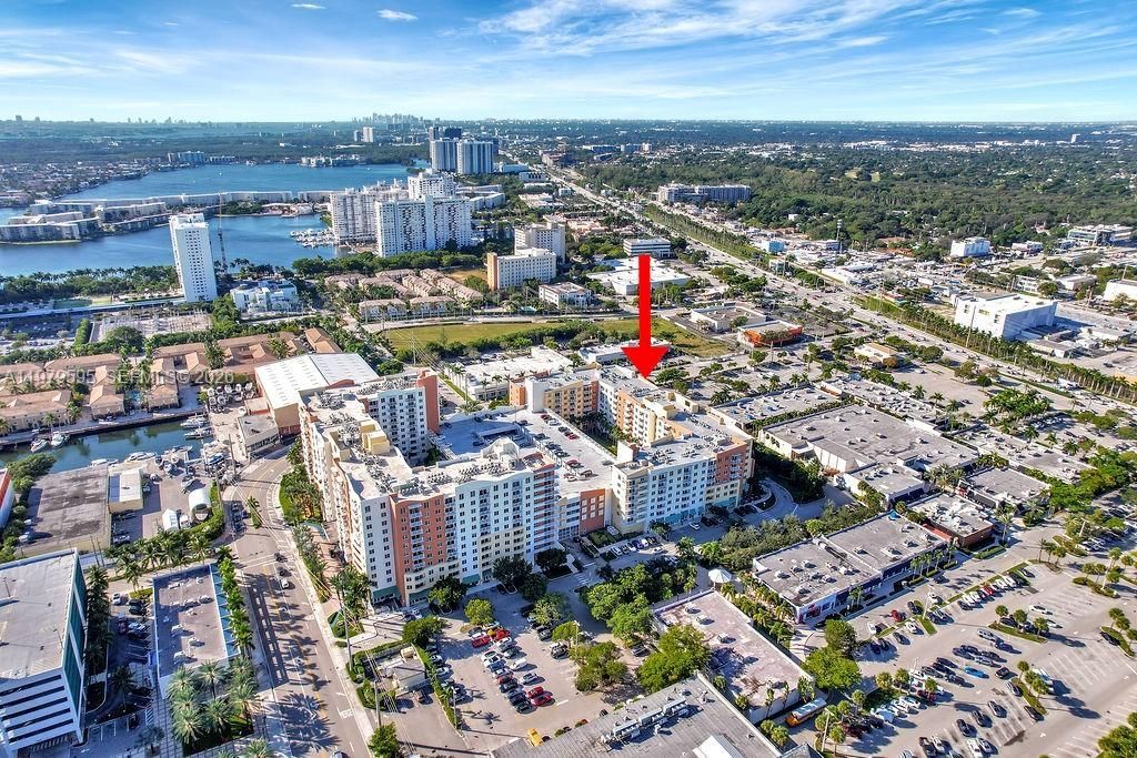 2775 NE 187th St , Unit 304, Aventura, FL 33180 Photo