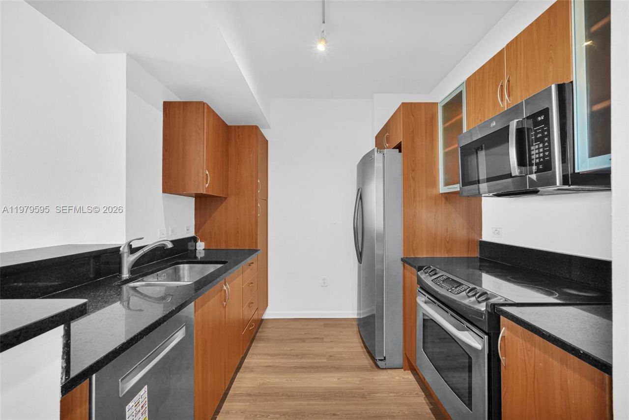 2775 NE 187th St , Unit 304, Aventura, FL 33180 Photo