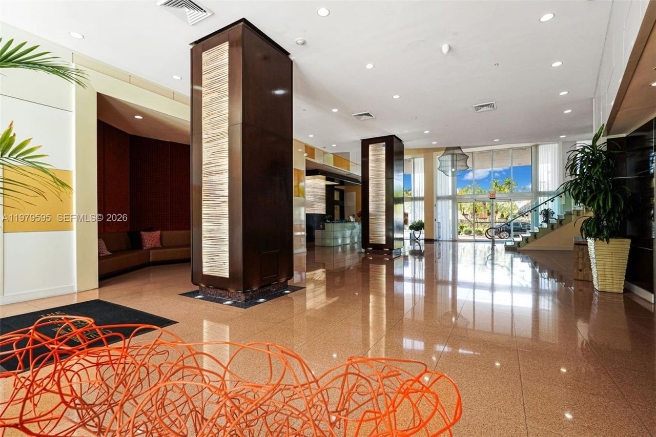 2775 NE 187th St , Unit 304, Aventura, FL 33180 Photo