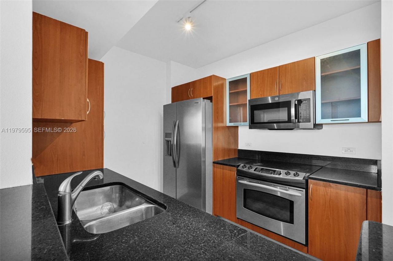 2775 NE 187th St , Unit 304, Aventura, FL 33180 Photo