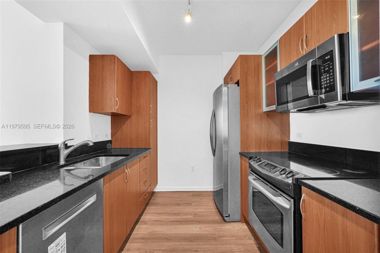 2775 NE 187th St , Unit 304, Aventura, FL 33180 Photo