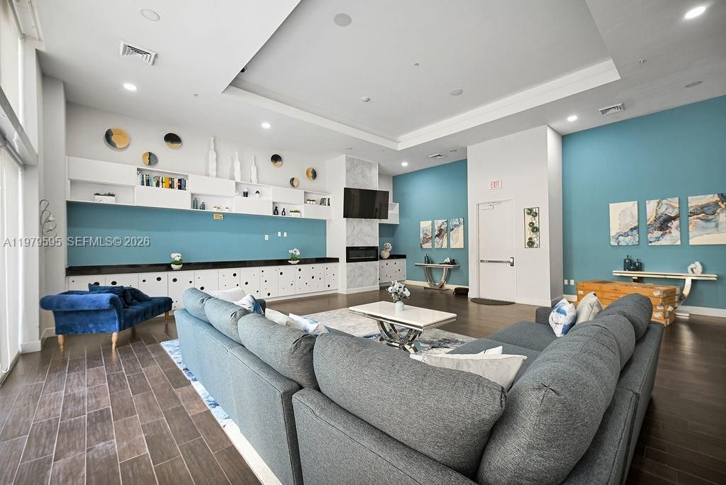 2775 NE 187th St , Unit 304, Aventura, FL 33180 Photo