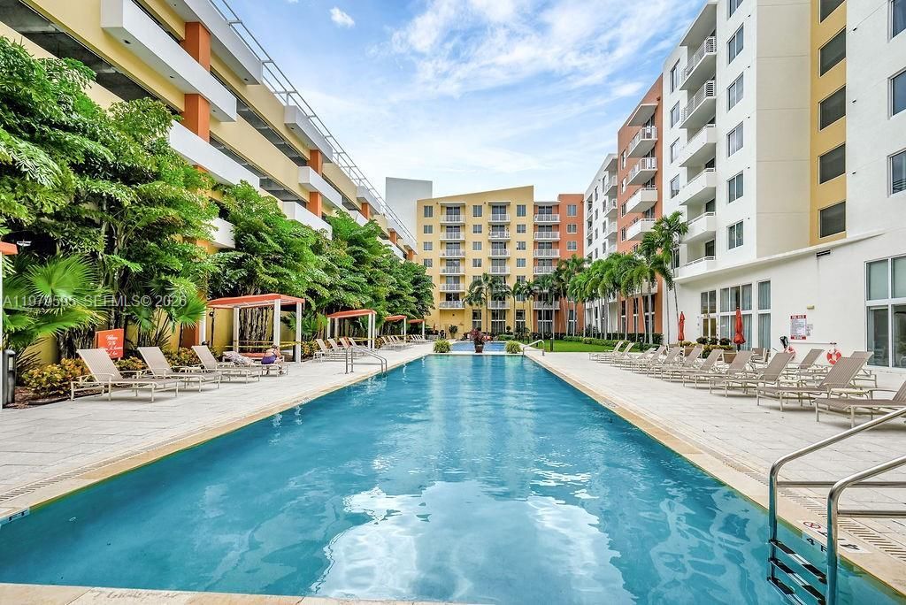 2775 NE 187th St , Unit 304, Aventura, FL 33180 Photo