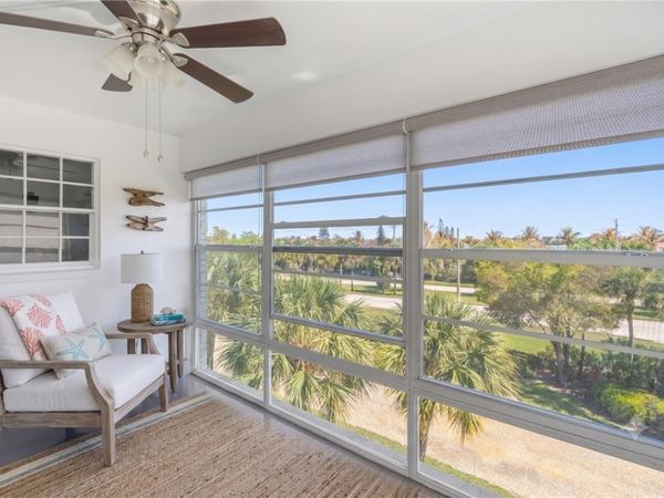 2333 Indian River Boulevard, Unit 401, Vero Beach, FL 32960