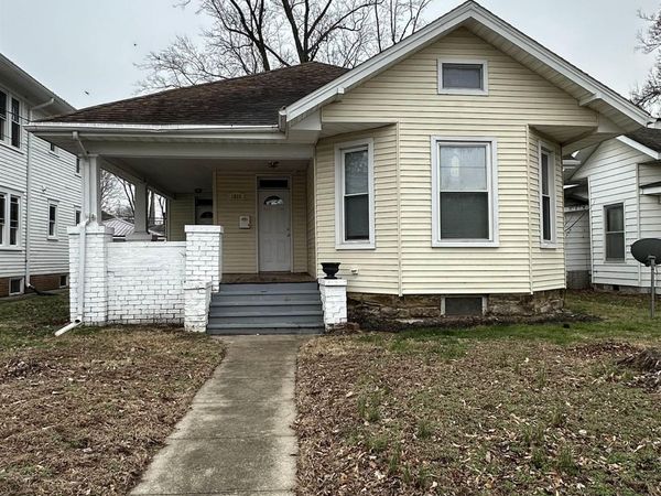 1829 SPRUCE Street, Murphysboro, IL 62966