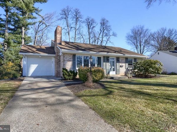 5 ROUND HILL ROAD, CAMP HILL, PA 17011