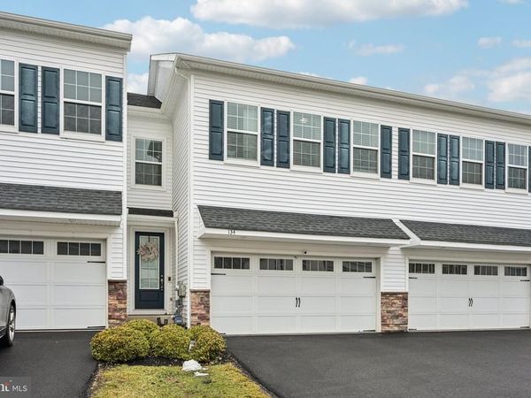 134 KNOCK HILL DRIVE, ROYERSFORD, PA 19468