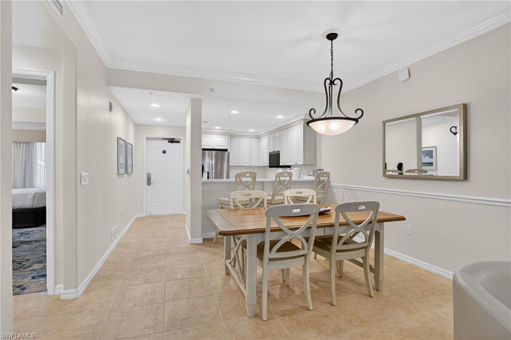 221 9th St S, Unit 114, Naples, FL 34102 Photo