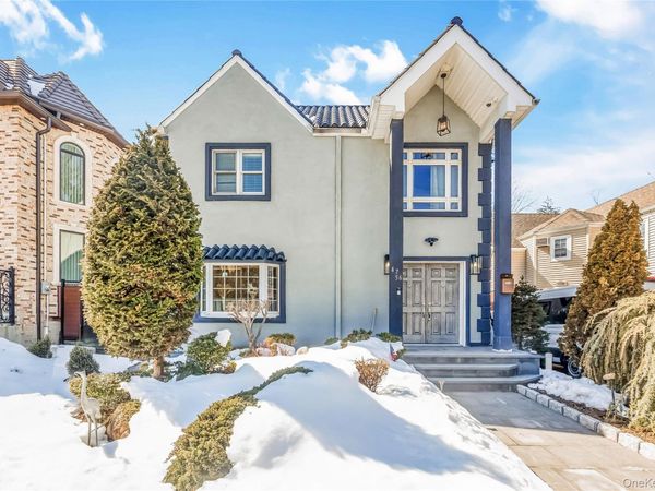 47-56 Glenwood Street, Little Neck, NY 11362