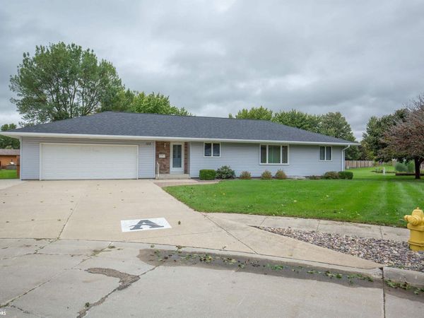 122 Parkside Drive, Algona, IA 50511