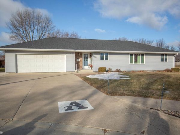 122 Parkside Drive, Algona, IA 50511