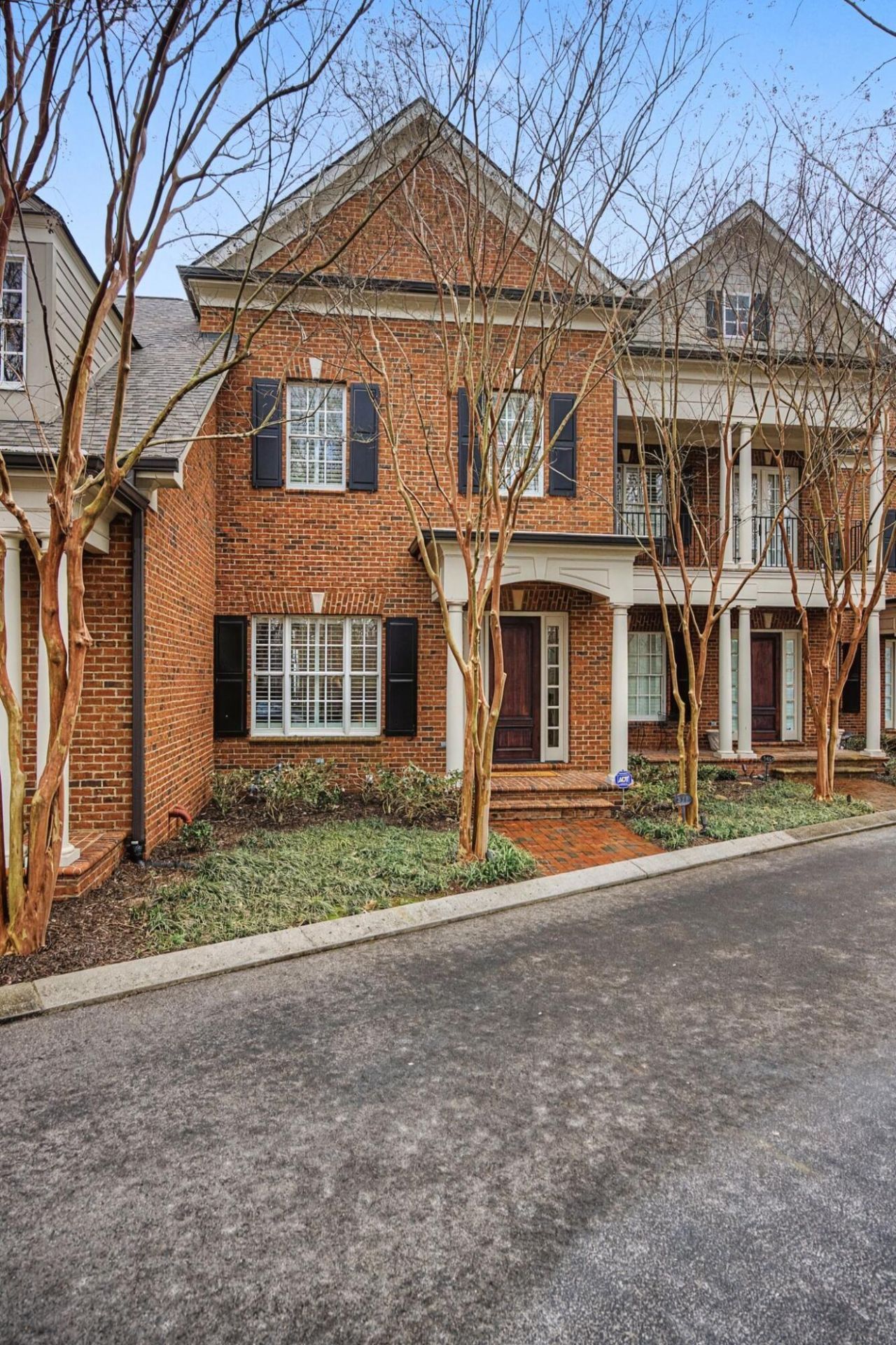 548 Whitehall Road, Chattanooga, TN 37405 Main Photo
