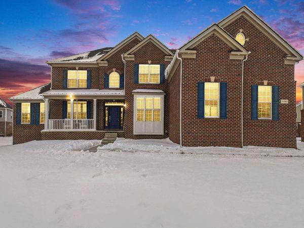 51083 Meadowlands Lane, Canton, MI 48188